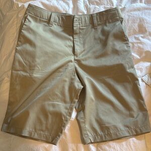 Under Armour Men's Tan Flat Front Shorts